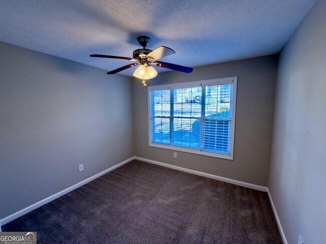 Building Photo - 209 Hunt Club Cir