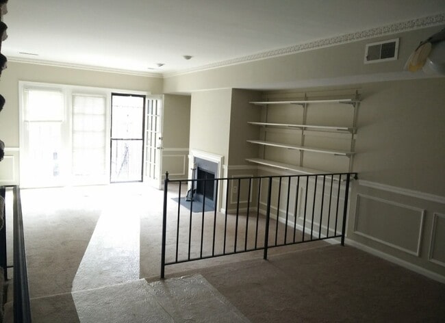 Building Photo - 1810 Swann St NW