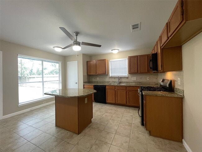 Building Photo - 3611 Shadow Trail