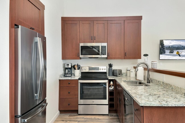 Building Photo - 280 Mahoney Dr