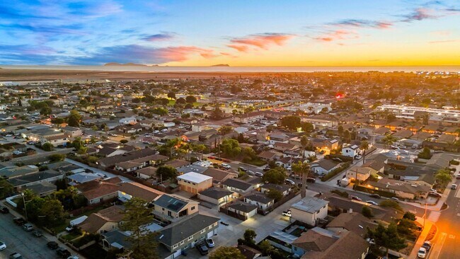 Building Photo - 1135 Florida St