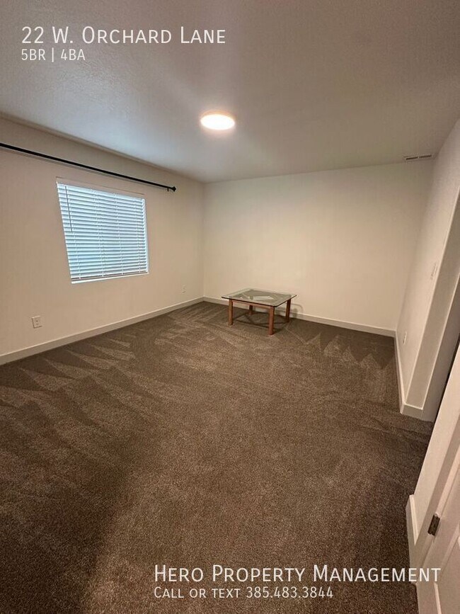 Building Photo - 22 W Orch Ln