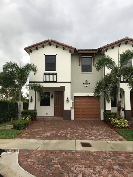 Primary Photo - 8806 NW 103rd Ave