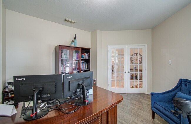 Building Photo - 26427 Sagewood Forest Dr