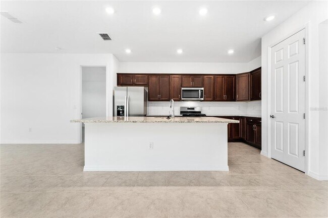 Building Photo - 7552 SW 56th Pl