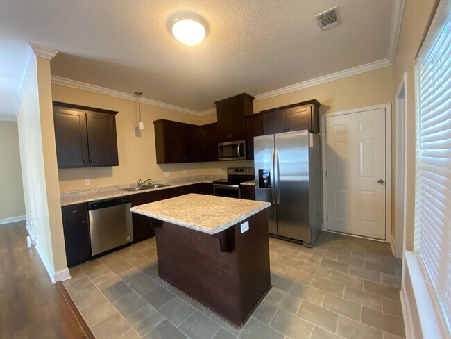 Building Photo - Welcome to Griffin Park in Hinesville!