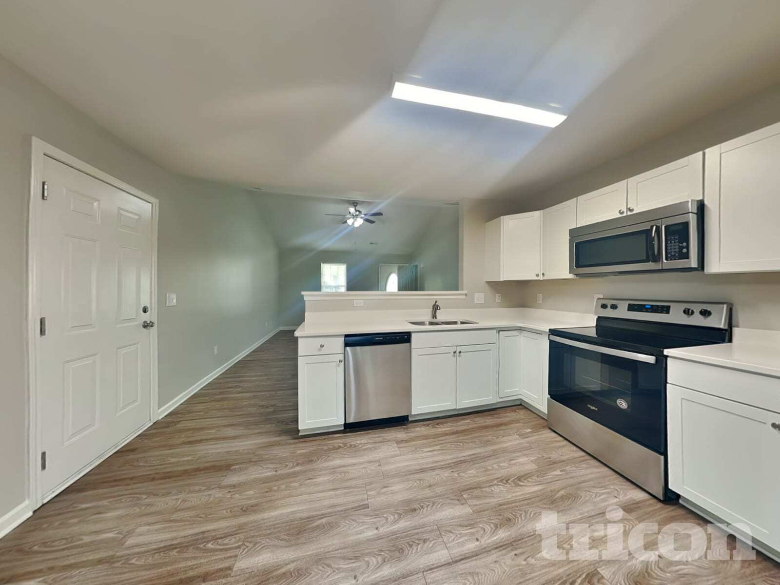 Building Photo - 705 Continental Dr