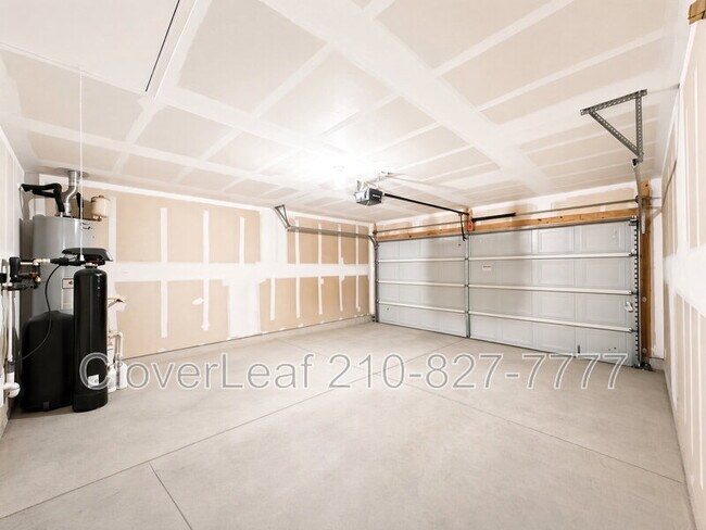 Building Photo - 8936 Taylor Grv