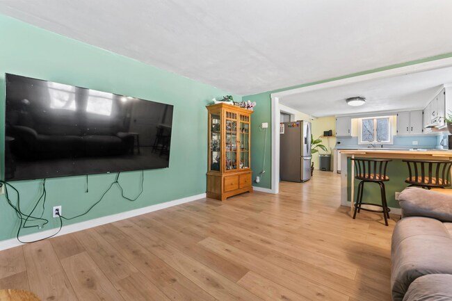 Building Photo - 410 Boothby Rd