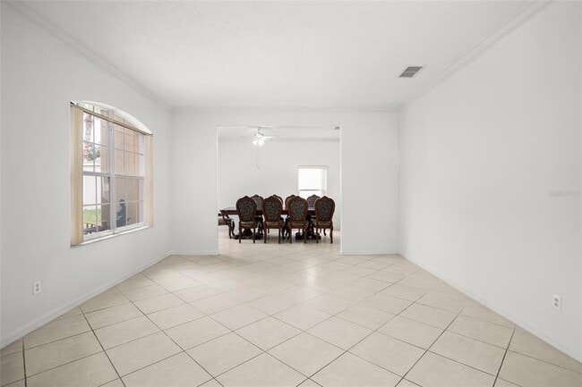 Building Photo - 9727 Mountain Lake Dr