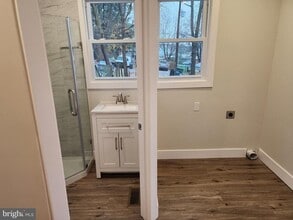 Building Photo - 120 Chester Ave