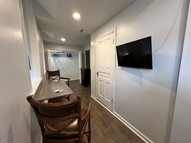 Building Photo - Short Term Leasing Available! 1BR/1.5BA Do...