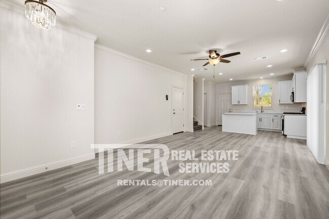 Building Photo - 1511 Bell St