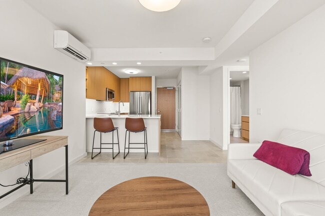Building Photo - Furnished 1 bed / 1 bath / 1 parking at Sk...