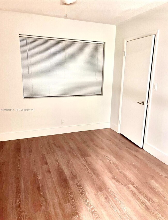 Building Photo - 5654 Rock Island Rd