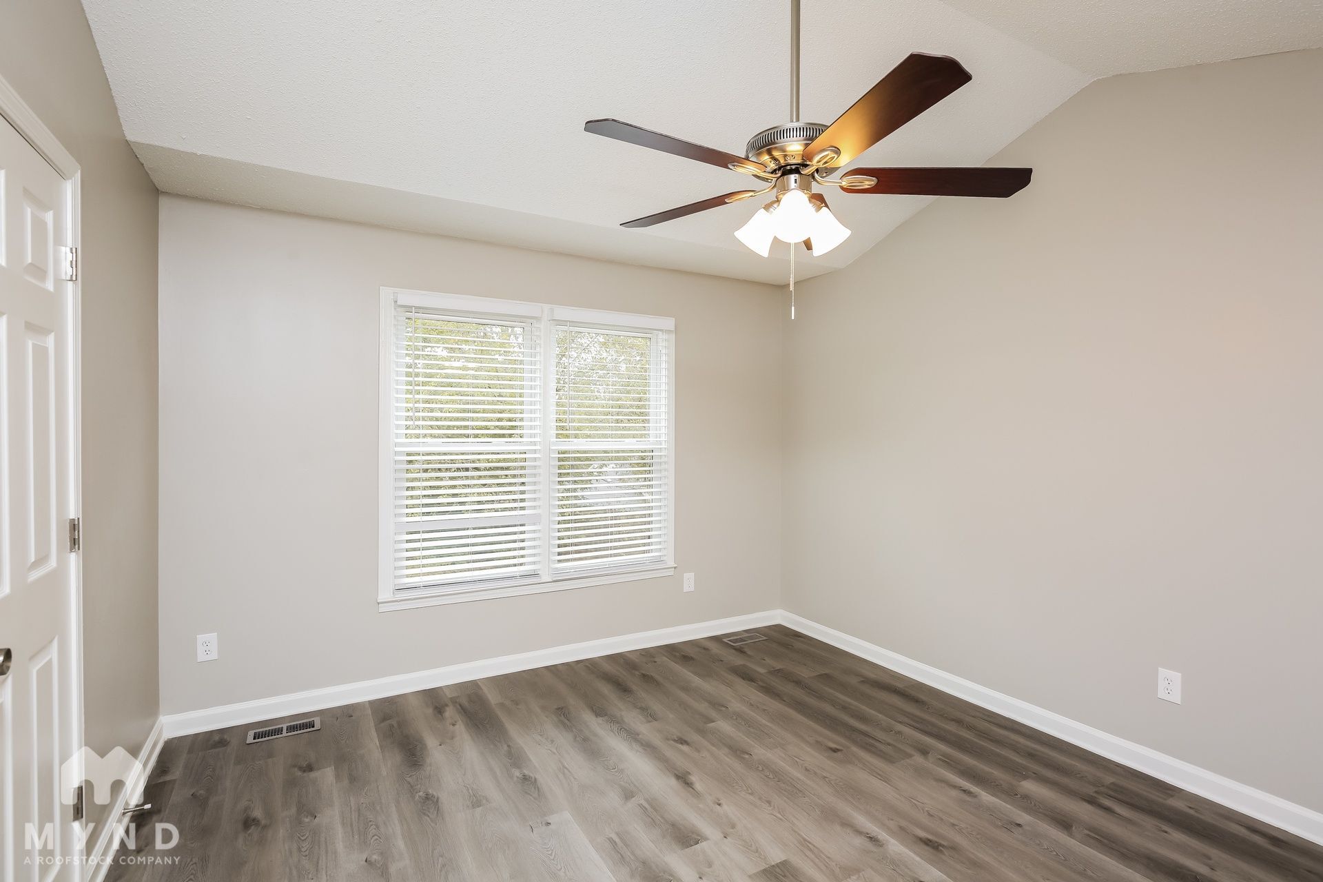 Building Photo - 374 Shoal Ct