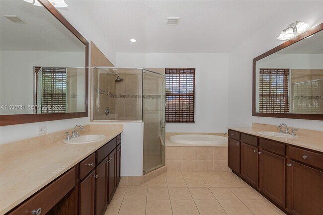 Building Photo - 3320 NW 84th Way