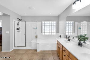 Building Photo - 11225 E Sylvan Ave