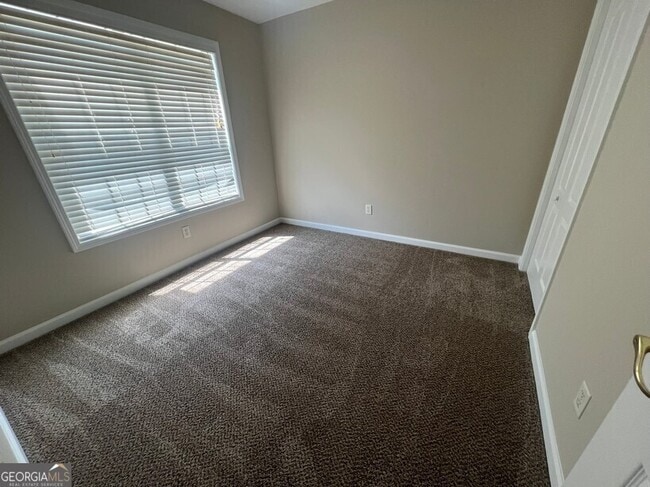 Building Photo - 1157 Chateau Terrace