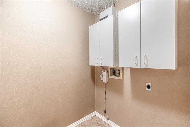 Building Photo - 7022 Escondido Dr