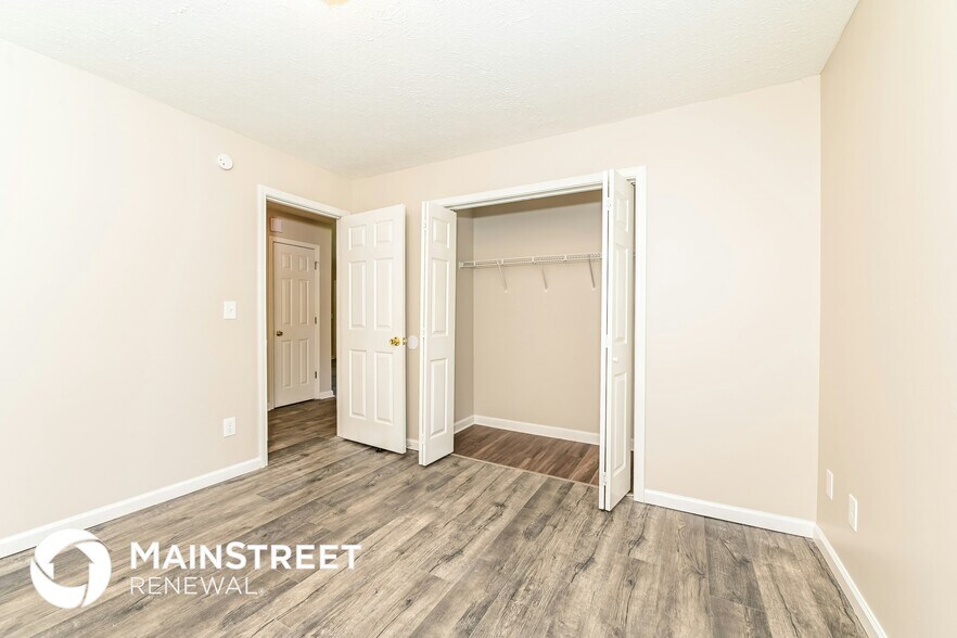 Building Photo - 107 Live Oak Dr