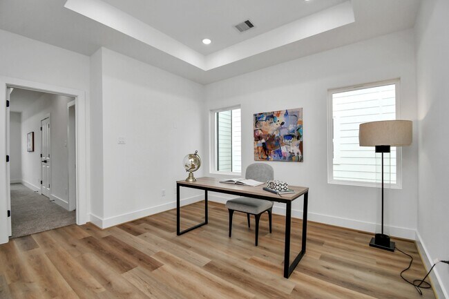 Building Photo - 2610 Vance St