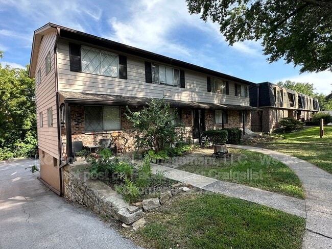 Building Photo - 8449 Lowell Ave