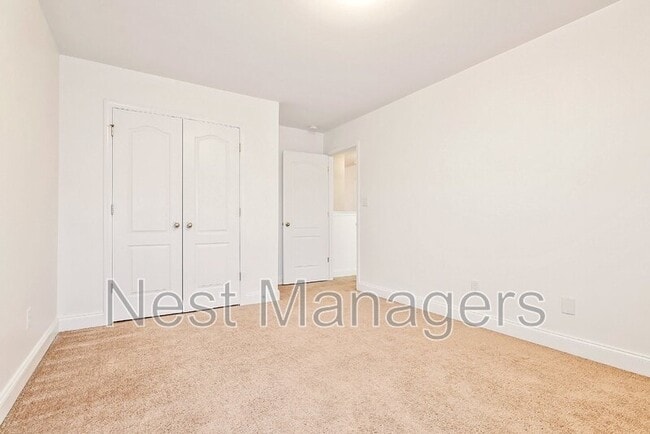 Building Photo - 1081 Ronald Reagan Drive