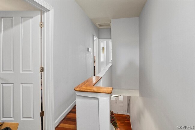 Building Photo - 1508 W Leigh St