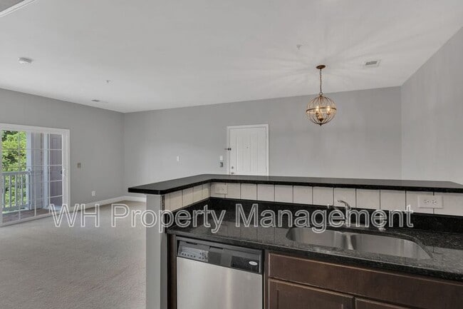 Building Photo - 4846 Bevendean Dr