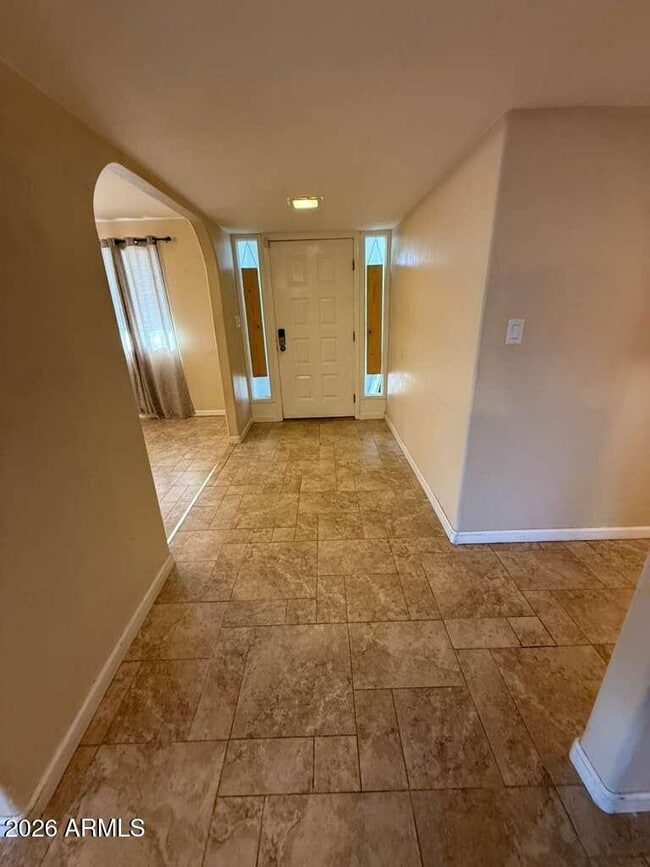 Building Photo - 3110 E 13th St