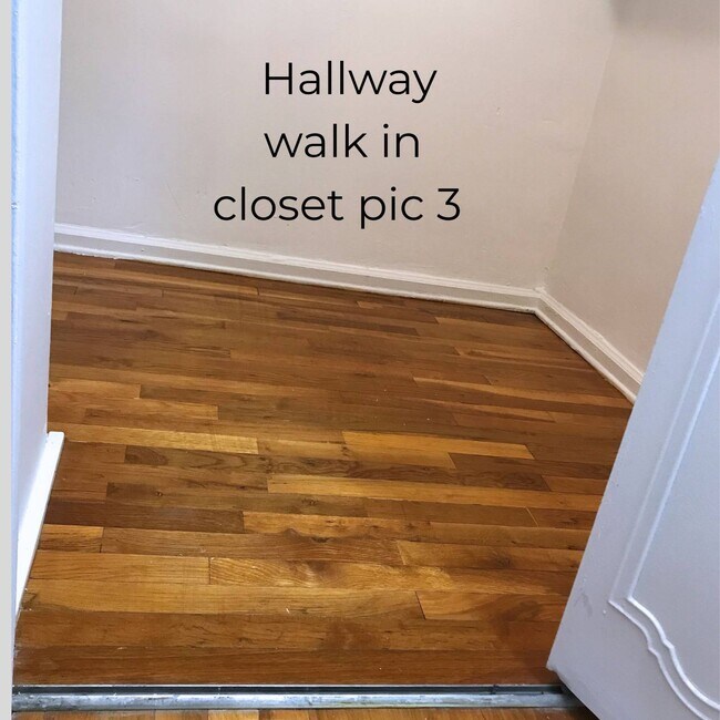 Building Photo - 1199 E 53rd St