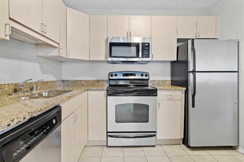 Building Photo - 1215 S Michigan Ave