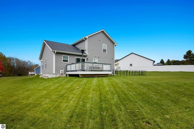 Building Photo - 4 Bedroom Executive Home for Lease