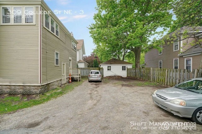 Building Photo - 309 College Ave NE