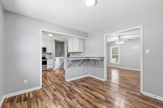 Building Photo - 5914 Ormskirk Dr