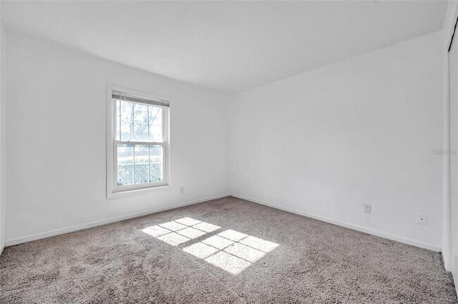 Building Photo - 107 Sea Horse Dr SE