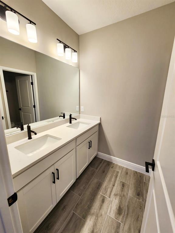 Building Photo - 18435 Mowry Ct