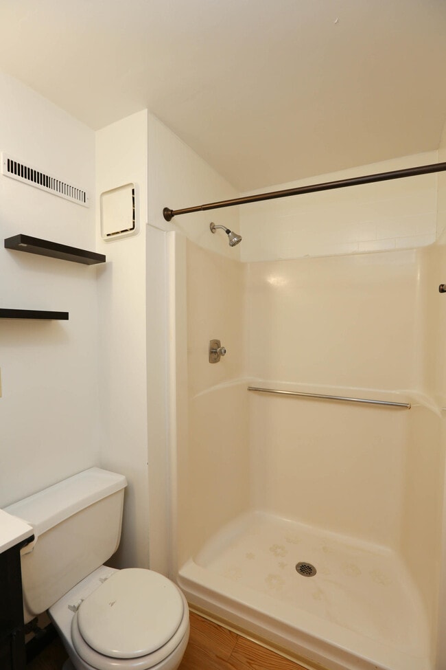 Building Photo - 311 Foxfire Dr