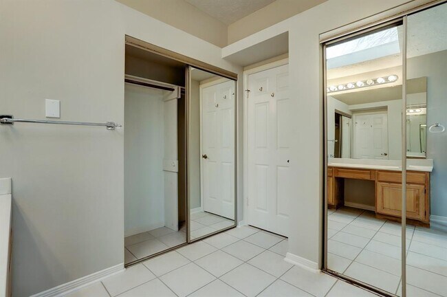 Building Photo - 3826 Carya Cir
