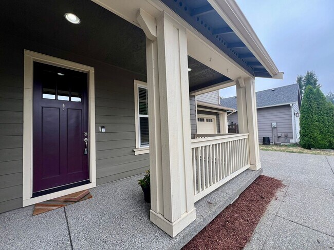Building Photo - Large 5 Bedroom Home in Tumwater