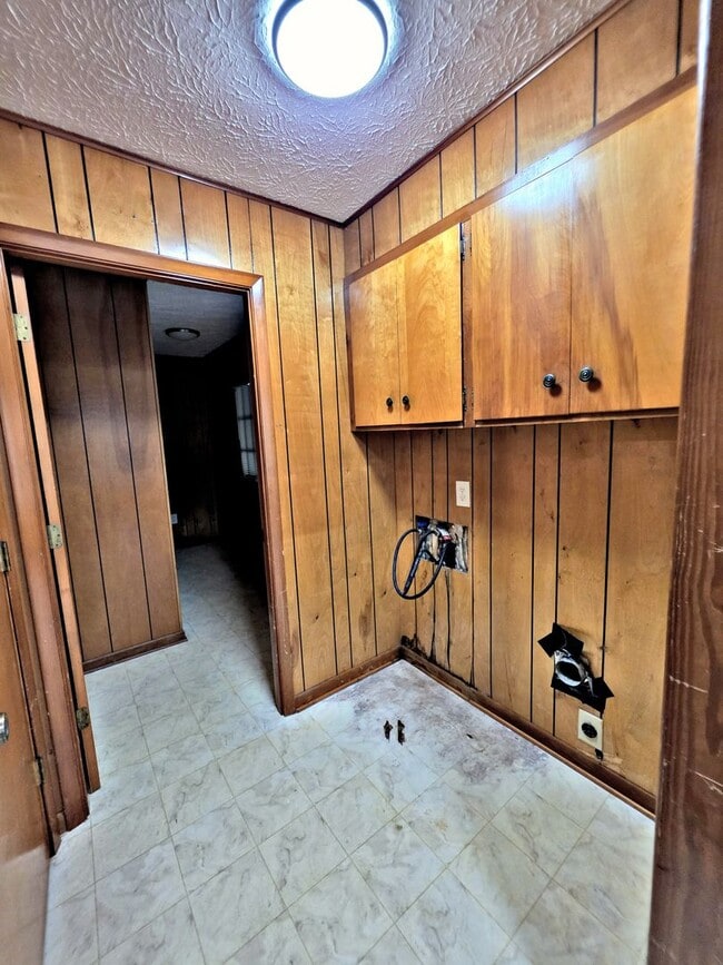 Building Photo - House Athens/Limestone County 4BR/2BA with 2 car garage