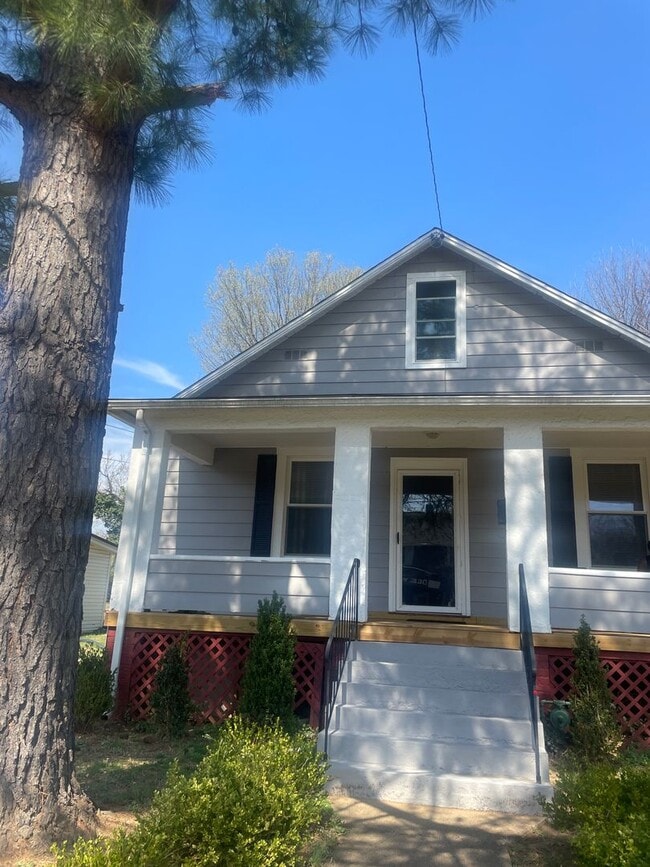 Building Photo - Beautiful Home with Large Covered Front Porch