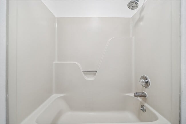 Building Photo - 12332 End St