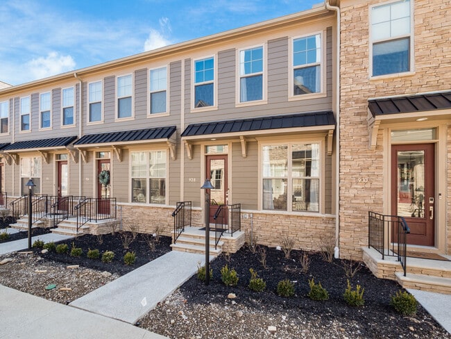 Building Photo - 928 Pullman Pl
