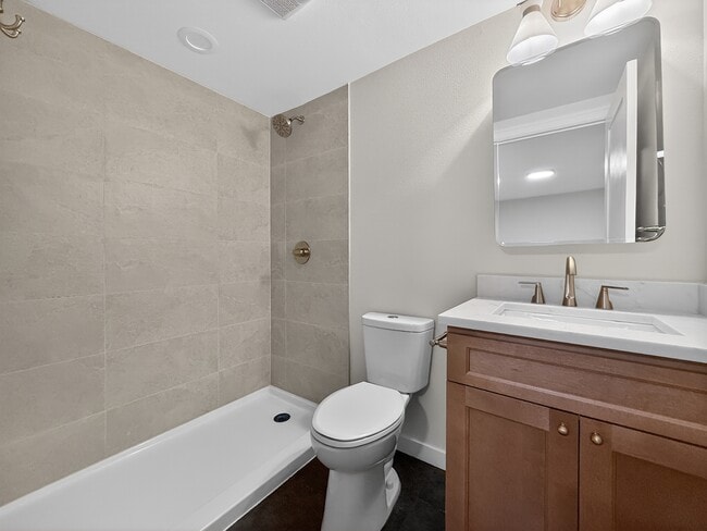 Building Photo - 8037 Brooklyn Ave NE