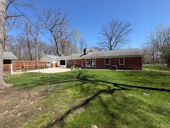 Building Photo - 24975 Franklin Park Dr