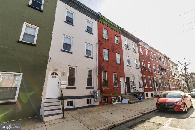 Building Photo - 537 N 33rd St