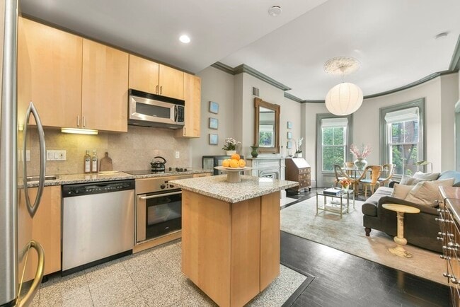 Building Photo - 25 Dartmouth St