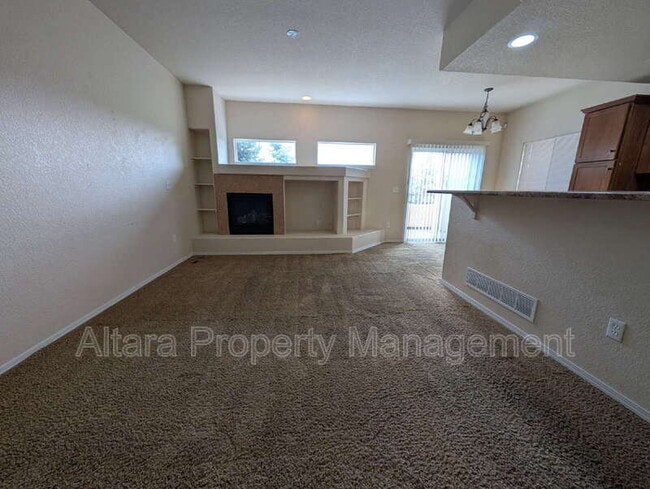 Building Photo - 4848 Iron Horse Villas Point